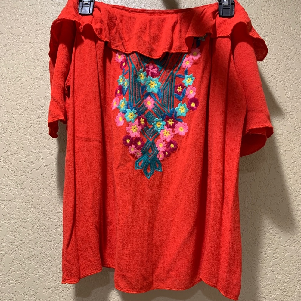 Embroidery off the shoulder top - Large